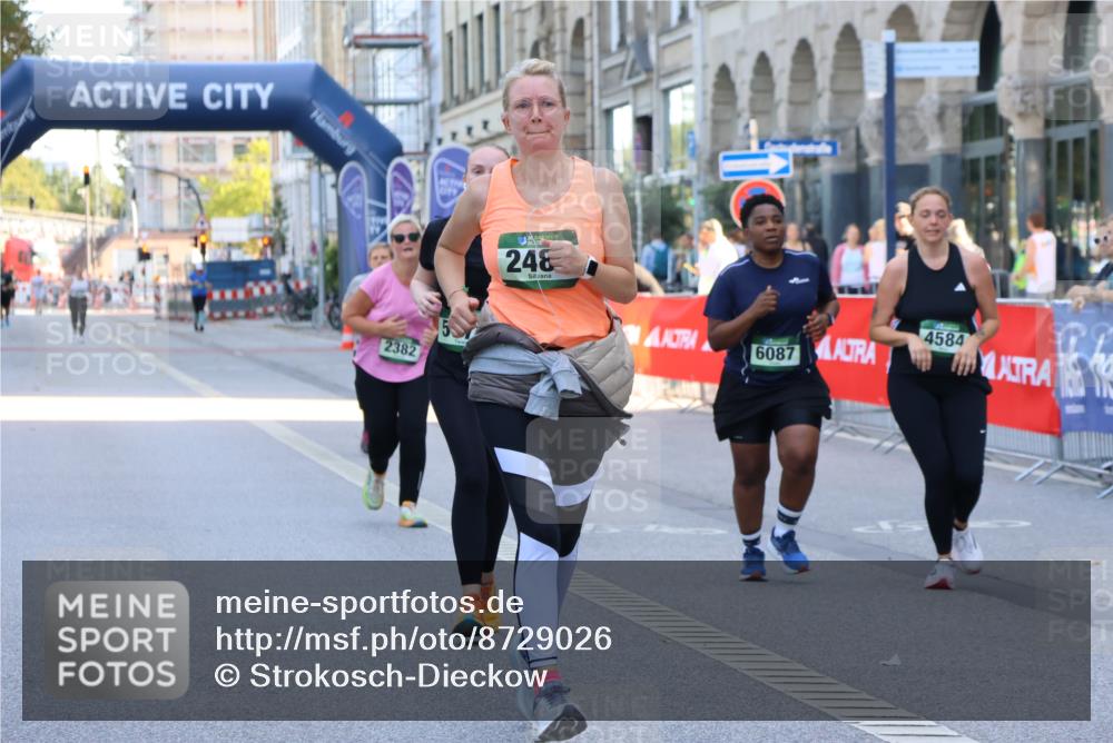 07.09.2025 - BARMER Alsterlauf Strokosch-Dieckow http://msf.ph/oto/8729026 07.09.2025 10:29:42 Ziel 3950, 4126 meine-sportfotos.de
