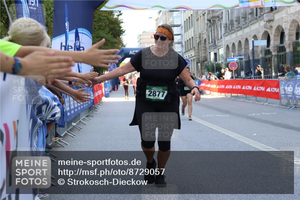 07.09.2025 - BARMER Alsterlauf Strokosch-Dieckow http://msf.ph/oto/8729057 07.09.2025 10:29:32 Ziel 3950 meine-sportfotos.de