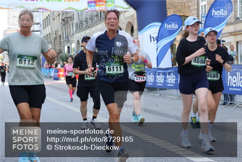 07.09.2025 - BARMER Alsterlauf Strokosch-Dieckow http://msf.ph/oto/8729165 07.09.2025 10:28:51 Ziel 2486, 2877, 3141, 3165, 3495 meine-sportfotos.de