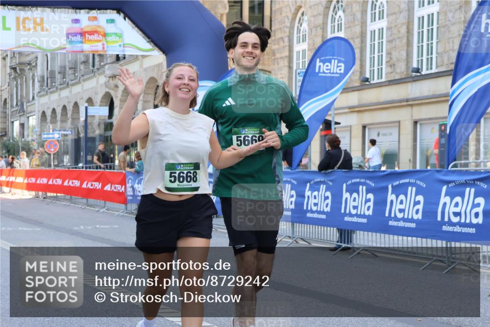 07.09.2025 - BARMER Alsterlauf Strokosch-Dieckow http://msf.ph/oto/8729242 07.09.2025 10:28:25 Ziel 2485, 3542, 3553, 4688, 4689, 4804, 5985 meine-sportfotos.de