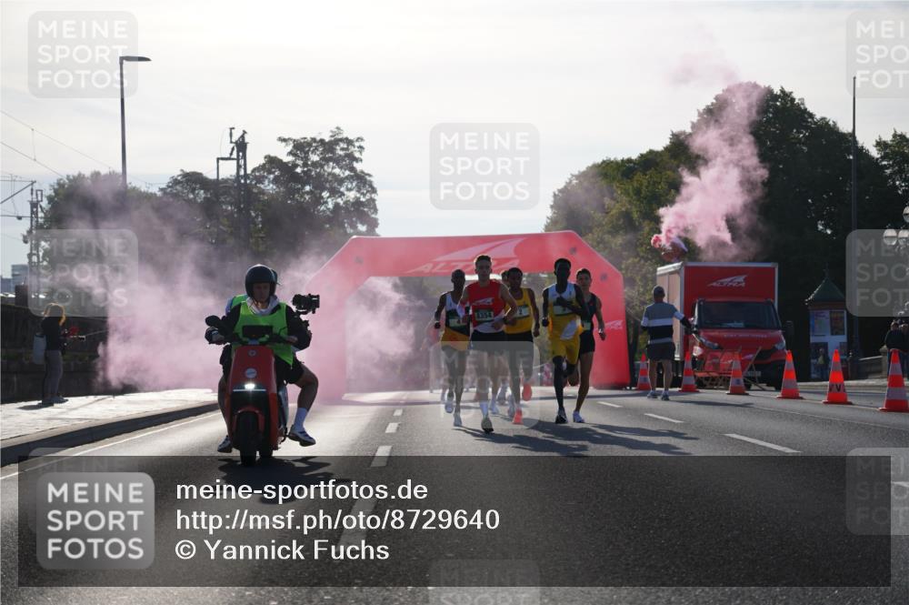 07.09.2025 - BARMER Alsterlauf Yannick Fuchs http://msf.ph/oto/8729640 07.09.2025 08:56:37 Laufen 8354 meine-sportfotos.de