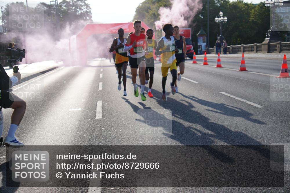 07.09.2025 - BARMER Alsterlauf Yannick Fuchs http://msf.ph/oto/8729666 07.09.2025 08:56:39 Laufen 4, 8354, 3 meine-sportfotos.de