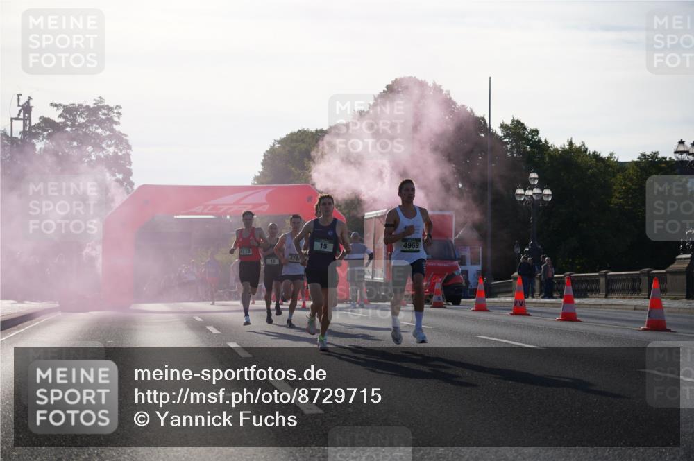 07.09.2025 - BARMER Alsterlauf Yannick Fuchs http://msf.ph/oto/8729715 07.09.2025 08:56:44 Laufen 4118, 10, 474, 15, 4969 meine-sportfotos.de