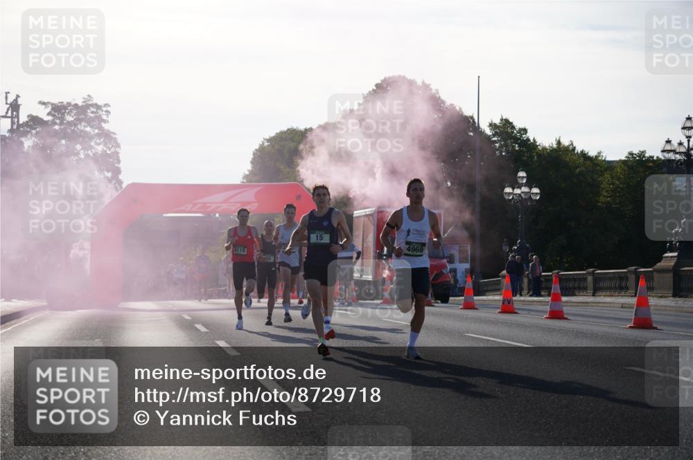 07.09.2025 - BARMER Alsterlauf Yannick Fuchs http://msf.ph/oto/8729718 07.09.2025 08:56:44 Laufen 4118, 10, 15, 4969 meine-sportfotos.de