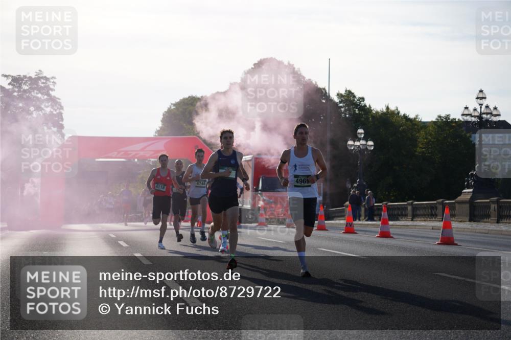 07.09.2025 - BARMER Alsterlauf Yannick Fuchs http://msf.ph/oto/8729722 07.09.2025 08:56:44 Laufen 4118, 4744, 4965 meine-sportfotos.de