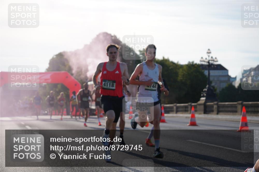 07.09.2025 - BARMER Alsterlauf Yannick Fuchs http://msf.ph/oto/8729745 07.09.2025 08:56:46 Laufen 44, 4118 meine-sportfotos.de