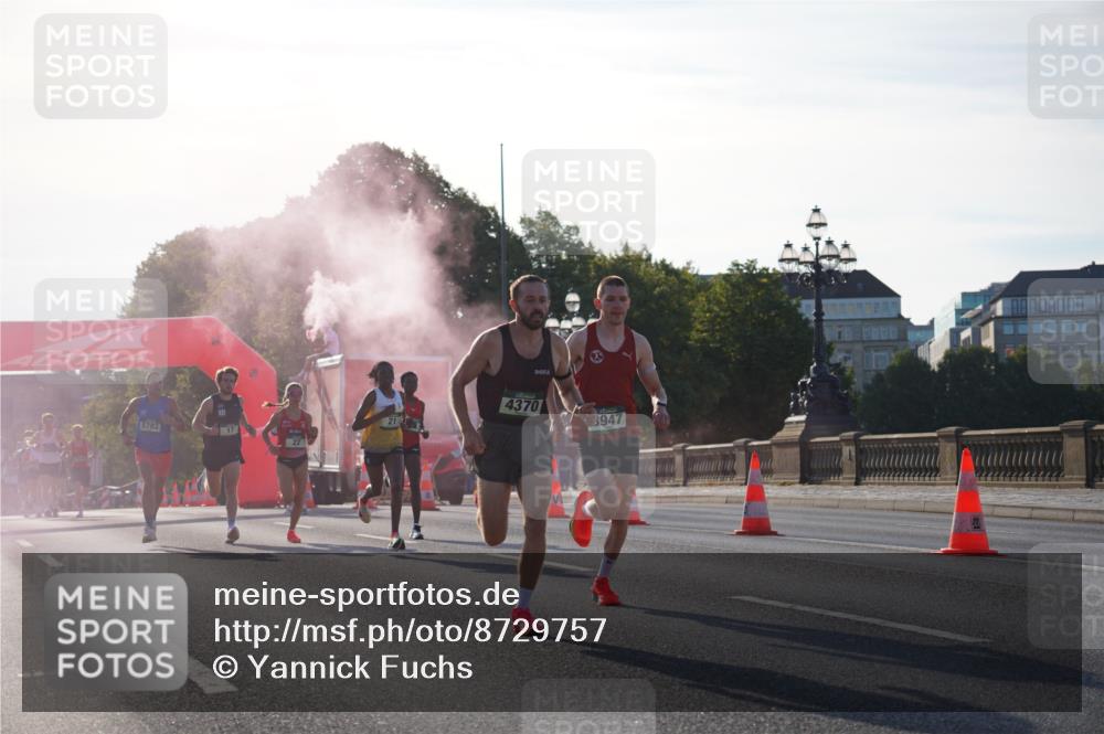 07.09.2025 - BARMER Alsterlauf Yannick Fuchs http://msf.ph/oto/8729757 07.09.2025 08:56:48 Laufen 5783, 4370, 3947 meine-sportfotos.de
