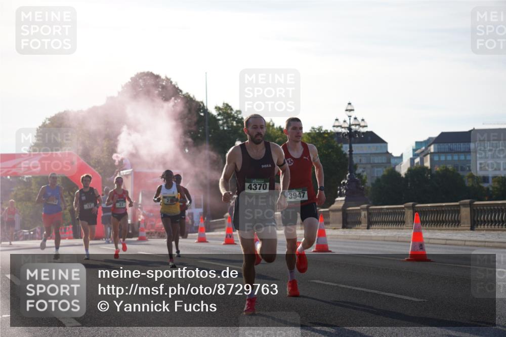 07.09.2025 - BARMER Alsterlauf Yannick Fuchs http://msf.ph/oto/8729763 07.09.2025 08:56:49 Laufen 17, 22, 4370, 3947 meine-sportfotos.de