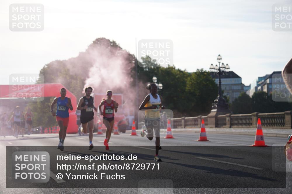 07.09.2025 - BARMER Alsterlauf Yannick Fuchs http://msf.ph/oto/8729771 07.09.2025 08:56:49 Laufen 5783 meine-sportfotos.de