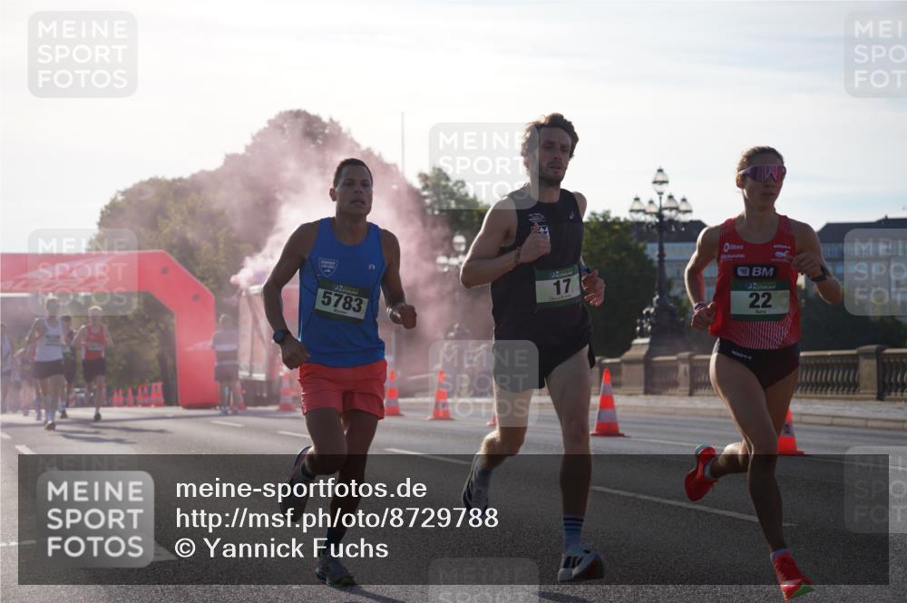 07.09.2025 - BARMER Alsterlauf Yannick Fuchs http://msf.ph/oto/8729788 07.09.2025 08:56:51 Laufen 5783, 17, 22 meine-sportfotos.de