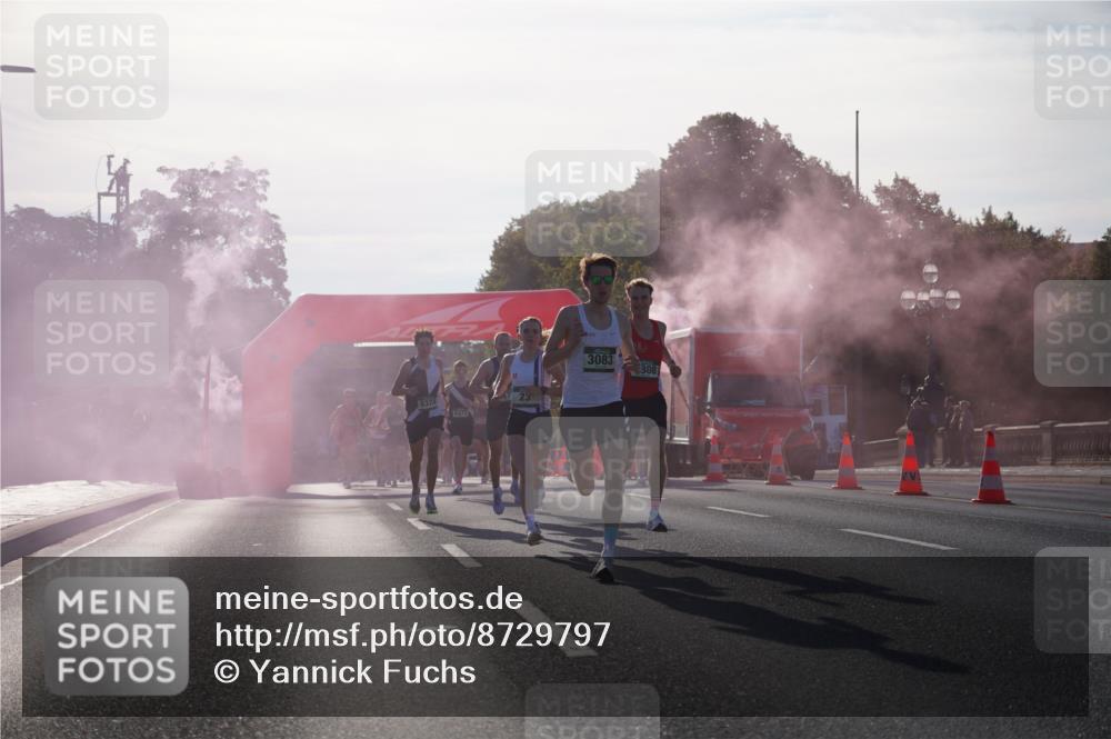 07.09.2025 - BARMER Alsterlauf Yannick Fuchs http://msf.ph/oto/8729797 07.09.2025 08:56:54 Laufen 8374, 5472, 3083, 308 meine-sportfotos.de