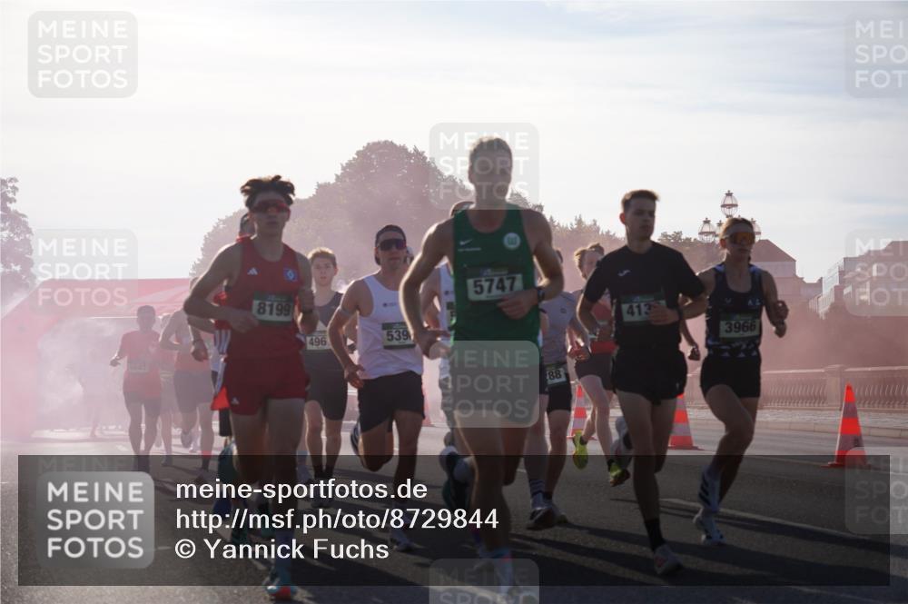 07.09.2025 - BARMER Alsterlauf Yannick Fuchs http://msf.ph/oto/8729844 07.09.2025 08:57:01 Laufen 5641, 8199, 496, 539, 5747, 413, 88, 3966 meine-sportfotos.de