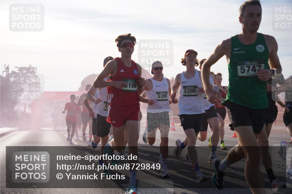 07.09.2025 - BARMER Alsterlauf Yannick Fuchs http://msf.ph/oto/8729849 07.09.2025 08:57:02 Laufen 5641, 3199, 5390, 5396, 5747 meine-sportfotos.de
