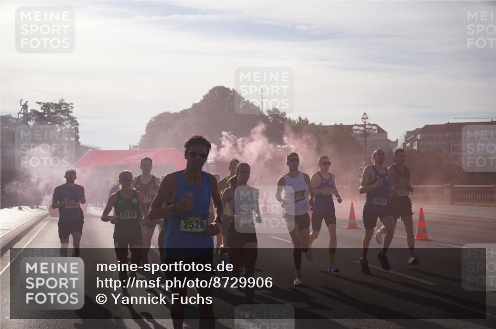 07.09.2025 - BARMER Alsterlauf Yannick Fuchs http://msf.ph/oto/8729906 07.09.2025 08:57:11 Laufen 4252, 5148, 5748, 2529, 008, 5924, 3422 meine-sportfotos.de