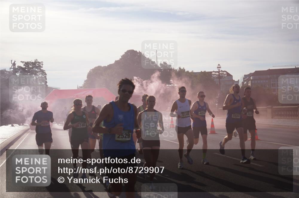 07.09.2025 - BARMER Alsterlauf Yannick Fuchs http://msf.ph/oto/8729907 07.09.2025 08:57:11 Laufen 748, 2529, 8008, 5148, 4853, 5924, 342 meine-sportfotos.de