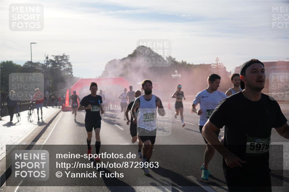 07.09.2025 - BARMER Alsterlauf Yannick Fuchs http://msf.ph/oto/8729963 07.09.2025 08:57:23 Laufen 8247, 3271, 52, 36, 5979 meine-sportfotos.de