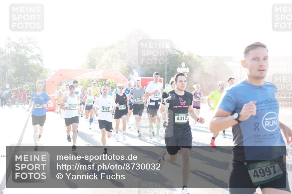 07.09.2025 - BARMER Alsterlauf Yannick Fuchs http://msf.ph/oto/8730032 07.09.2025 08:57:35 Laufen 4800, 4798, 3598, 258, 4782, 4639, 5995, 4312, 4997 meine-sportfotos.de