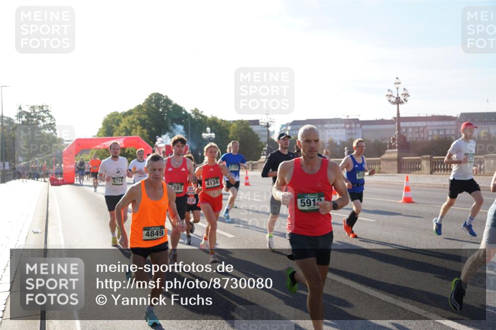 07.09.2025 - BARMER Alsterlauf Yannick Fuchs http://msf.ph/oto/8730080 07.09.2025 08:57:41 Laufen 5714, 281, 4849, 120, 4134, 5754, 5912 meine-sportfotos.de