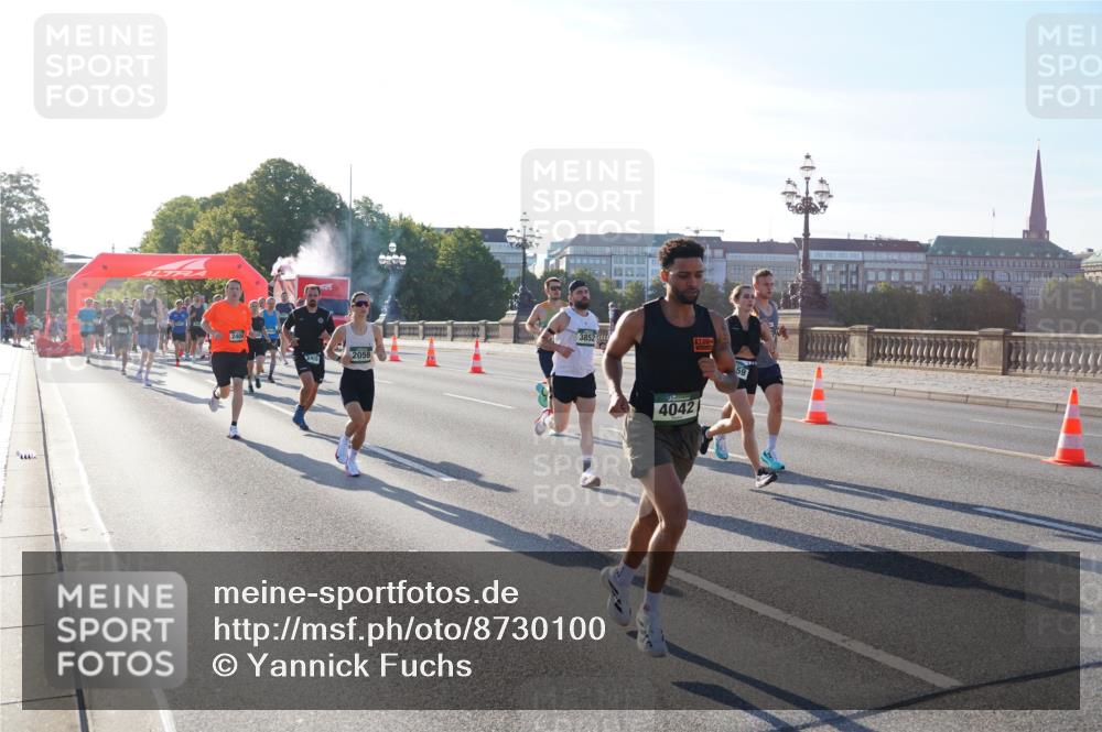 07.09.2025 - BARMER Alsterlauf Yannick Fuchs http://msf.ph/oto/8730100 07.09.2025 08:57:45 Laufen 2404, 2059, 3852, 4042, 59 meine-sportfotos.de
