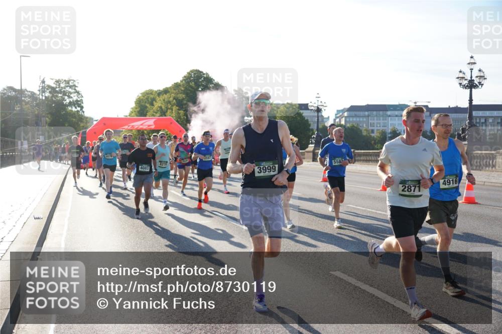 07.09.2025 - BARMER Alsterlauf Yannick Fuchs http://msf.ph/oto/8730119 07.09.2025 08:57:49 Laufen 4444, 4083, 8270, 1597, 3999, 5582, 2871, 4916 meine-sportfotos.de