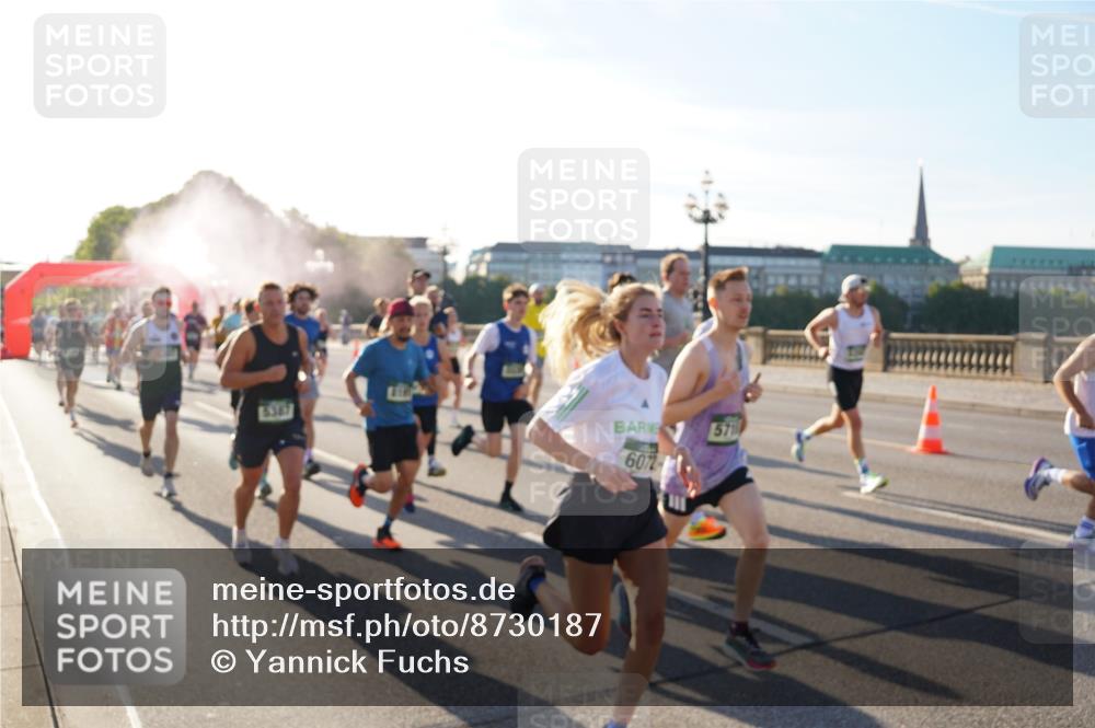 07.09.2025 - BARMER Alsterlauf Yannick Fuchs http://msf.ph/oto/8730187 07.09.2025 08:57:57 Laufen 571, 6072 meine-sportfotos.de