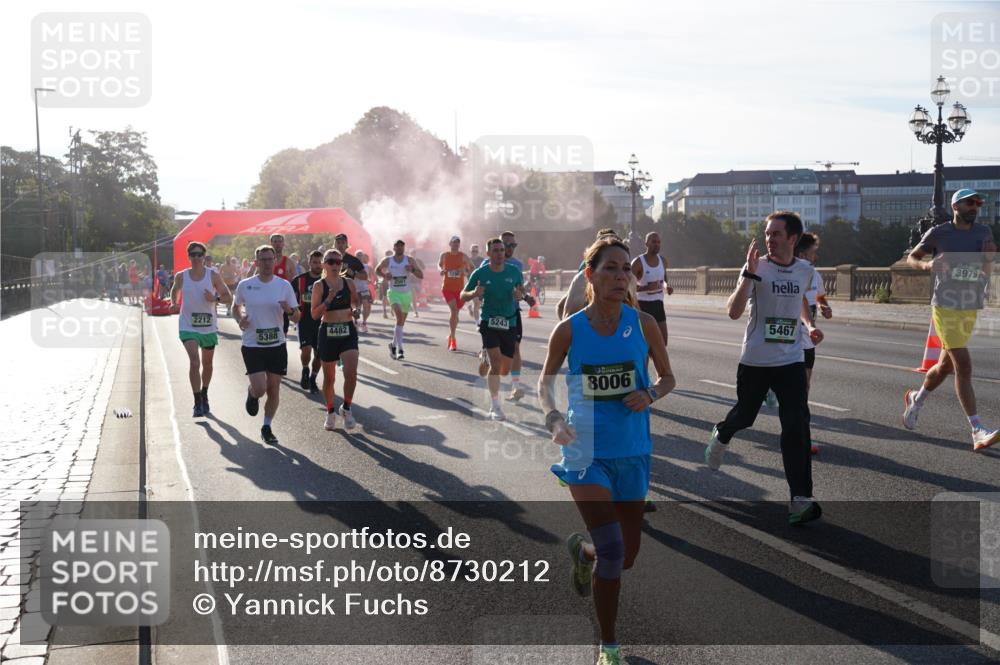 07.09.2025 - BARMER Alsterlauf Yannick Fuchs http://msf.ph/oto/8730212 07.09.2025 08:58:07 Laufen 4444, 59, 2212, 5388, 4482, 129, 5243, 8006, 5467, 3979 meine-sportfotos.de