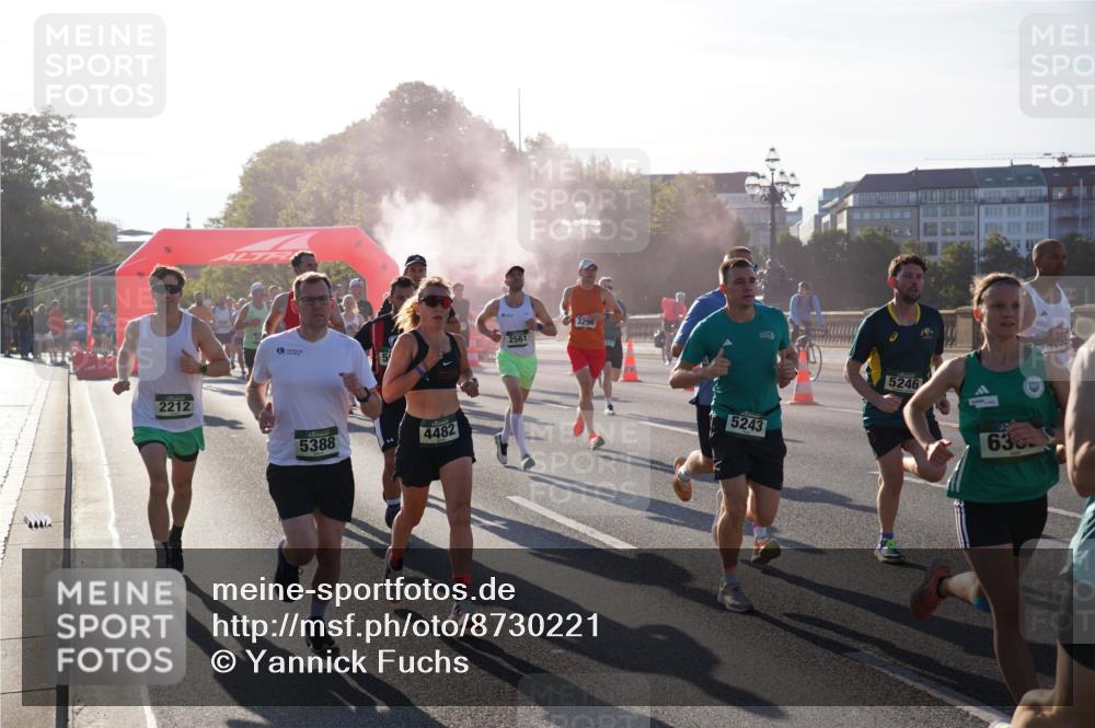 07.09.2025 - BARMER Alsterlauf Yannick Fuchs http://msf.ph/oto/8730221 07.09.2025 08:58:07 Laufen 2212, 5388, 4482, 2561, 3296, 5243, 5246, 43, 63 meine-sportfotos.de