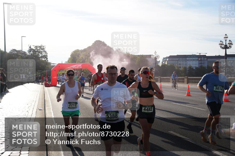 07.09.2025 - BARMER Alsterlauf Yannick Fuchs http://msf.ph/oto/8730228 07.09.2025 08:58:08 Laufen 444, 2212, 5388, 4482, 3814 meine-sportfotos.de