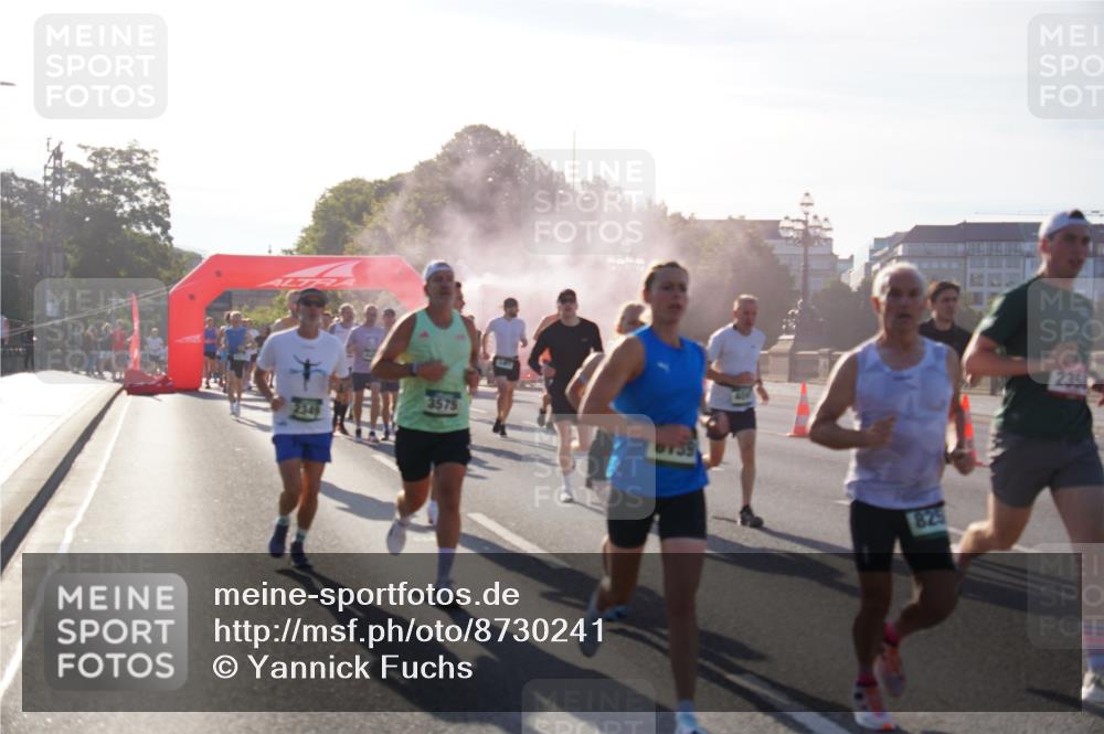 07.09.2025 - BARMER Alsterlauf Yannick Fuchs http://msf.ph/oto/8730241 07.09.2025 08:58:12 Laufen 3575, 2349, 0739, 825, 2351 meine-sportfotos.de