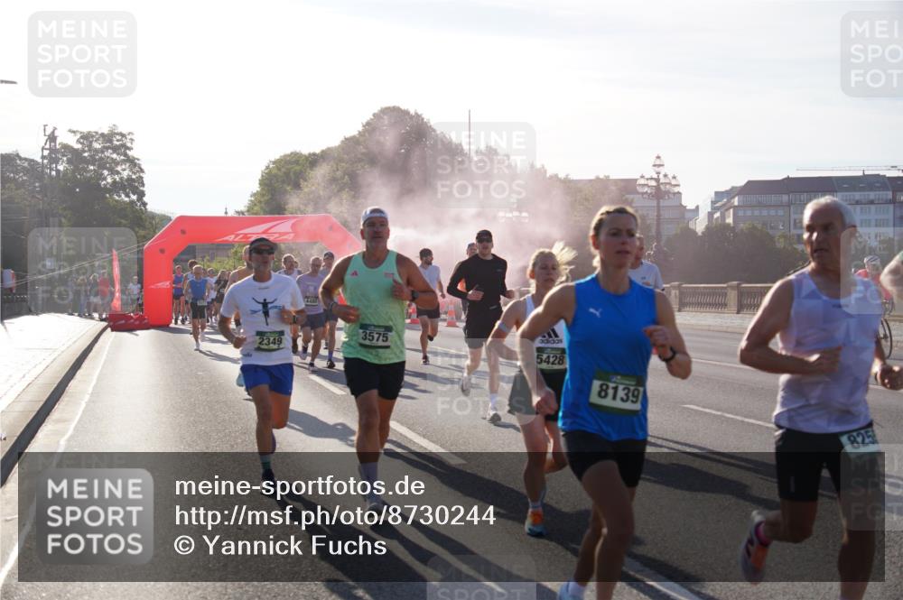 07.09.2025 - BARMER Alsterlauf Yannick Fuchs http://msf.ph/oto/8730244 07.09.2025 08:58:12 Laufen 2349, 4480, 3575, 5428, 8139, 825 meine-sportfotos.de