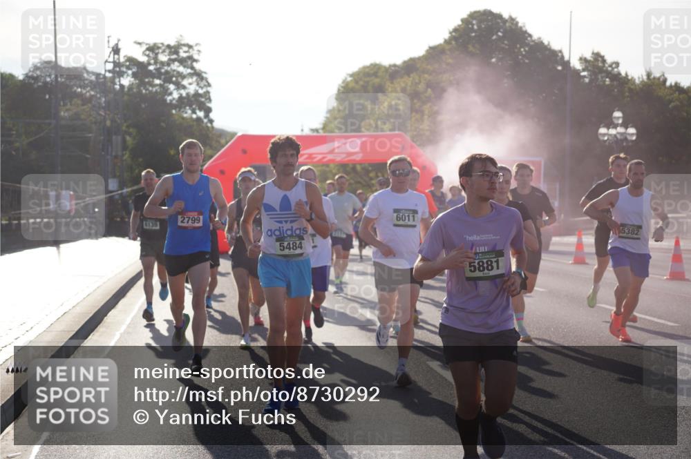 07.09.2025 - BARMER Alsterlauf Yannick Fuchs http://msf.ph/oto/8730292 07.09.2025 08:58:20 Laufen 6139, 2799, 5484, 6011, 5881, 5382 meine-sportfotos.de