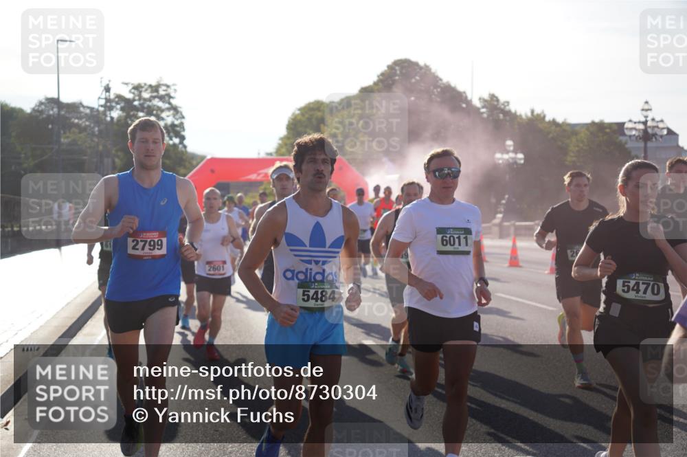 07.09.2025 - BARMER Alsterlauf Yannick Fuchs http://msf.ph/oto/8730304 07.09.2025 08:58:21 Laufen 2799, 2601, 5484, 6011, 5470 meine-sportfotos.de