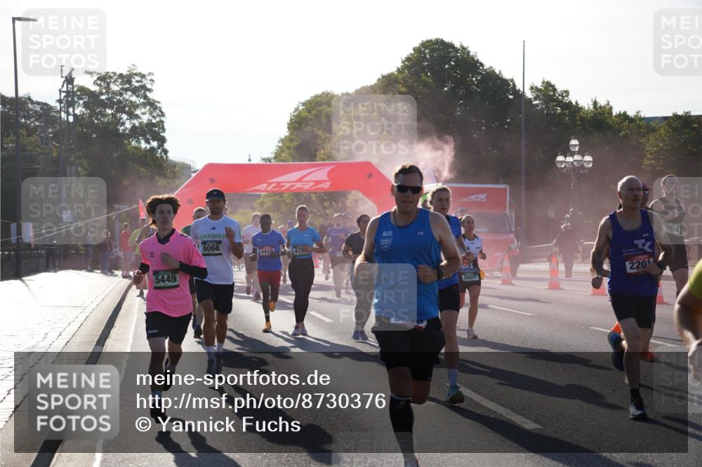 07.09.2025 - BARMER Alsterlauf Yannick Fuchs http://msf.ph/oto/8730376 07.09.2025 08:58:32 Laufen 5449, 6066, 4419, 478, 2627, 2201, 3690 meine-sportfotos.de