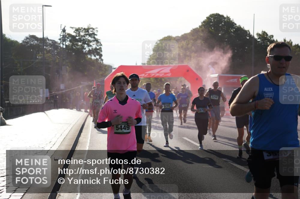 07.09.2025 - BARMER Alsterlauf Yannick Fuchs http://msf.ph/oto/8730382 07.09.2025 08:58:33 Laufen 5449, 4785, 2258, 3530 meine-sportfotos.de