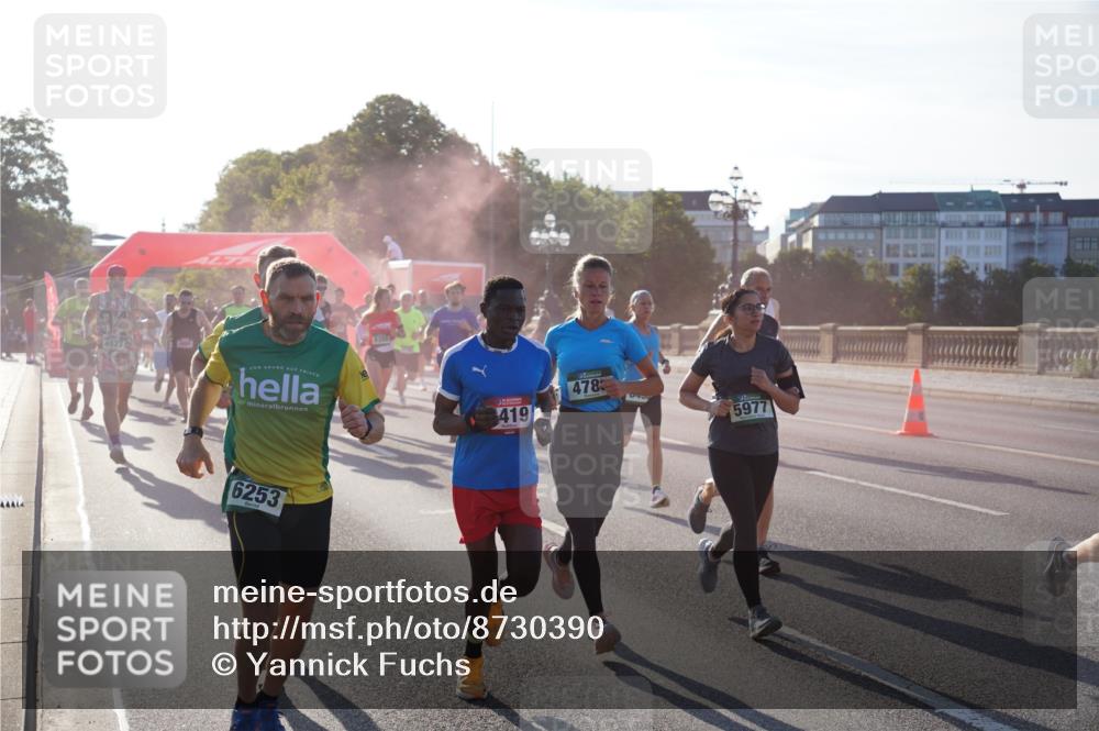 07.09.2025 - BARMER Alsterlauf Yannick Fuchs http://msf.ph/oto/8730390 07.09.2025 08:58:36 Laufen 44444, 6253, 419, 478, 0459, 5977 meine-sportfotos.de