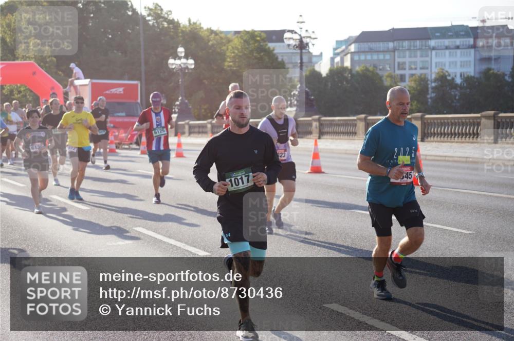 07.09.2025 - BARMER Alsterlauf Yannick Fuchs http://msf.ph/oto/8730436 07.09.2025 08:58:44 Laufen 613, 6125, 1017, 823, 2025, 45 meine-sportfotos.de
