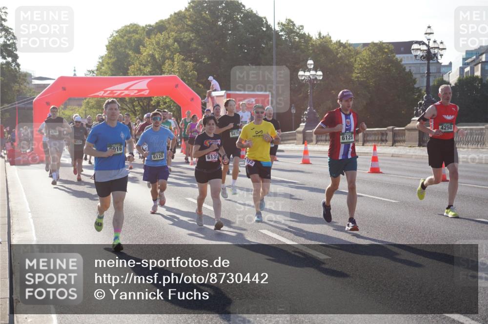 07.09.2025 - BARMER Alsterlauf Yannick Fuchs http://msf.ph/oto/8730442 07.09.2025 08:58:45 Laufen 4866, 5878, 6125, 016, 6120, 6135, 72, 4250 meine-sportfotos.de