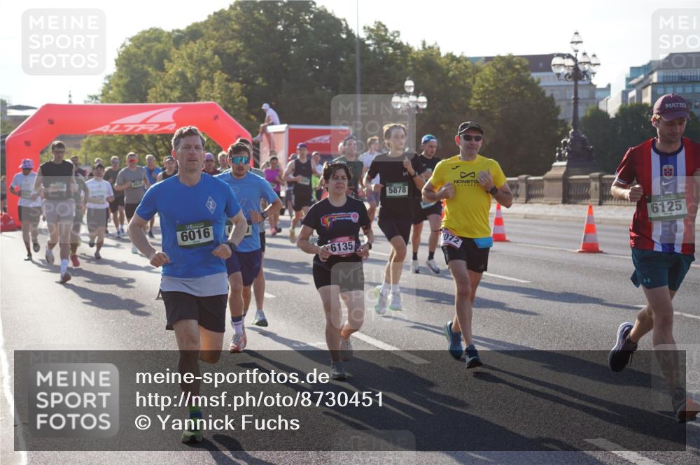 07.09.2025 - BARMER Alsterlauf Yannick Fuchs http://msf.ph/oto/8730451 07.09.2025 08:58:46 Laufen 6016, 6135, 5878, 072, 6125 meine-sportfotos.de