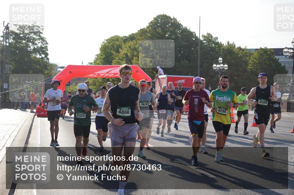 07.09.2025 - BARMER Alsterlauf Yannick Fuchs http://msf.ph/oto/8730463 07.09.2025 08:58:49 Laufen 556, 12, 4866, 5324, 3638, 2683, 12, 6295, 4569, 5557 meine-sportfotos.de