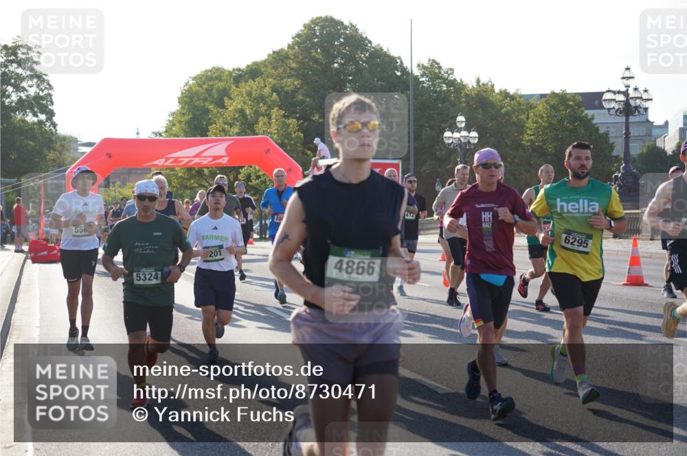 07.09.2025 - BARMER Alsterlauf Yannick Fuchs http://msf.ph/oto/8730471 07.09.2025 08:58:50 Laufen 556, 5324, 201, 20, 4866, 412, 6295 meine-sportfotos.de