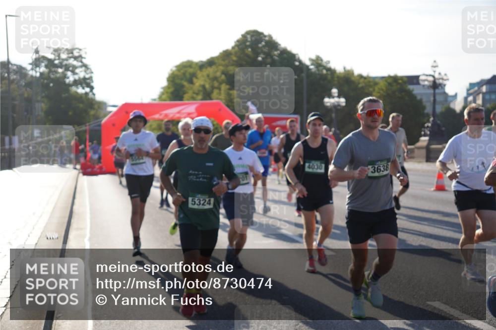 07.09.2025 - BARMER Alsterlauf Yannick Fuchs http://msf.ph/oto/8730474 07.09.2025 08:58:51 Laufen 5324, 4030, 3638 meine-sportfotos.de