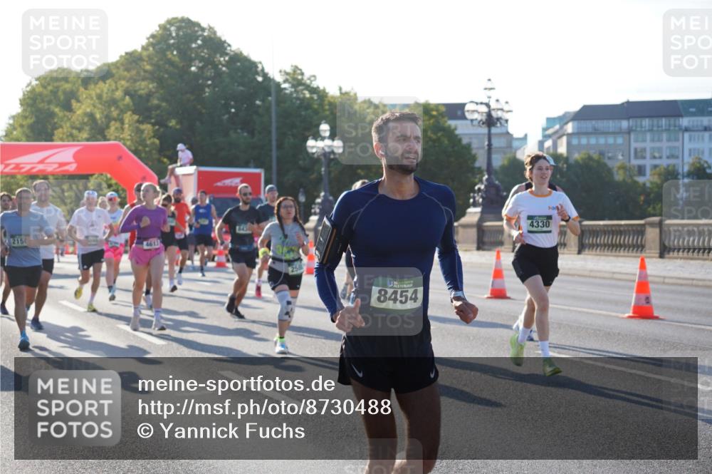07.09.2025 - BARMER Alsterlauf Yannick Fuchs http://msf.ph/oto/8730488 07.09.2025 08:58:55 Laufen 2150, 4613, 8454, 4330 meine-sportfotos.de