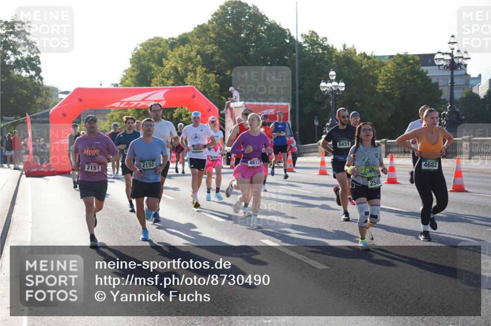 07.09.2025 - BARMER Alsterlauf Yannick Fuchs http://msf.ph/oto/8730490 07.09.2025 08:58:56 Laufen 8431, 2151, 2150, 4613, 2588, 4682 meine-sportfotos.de