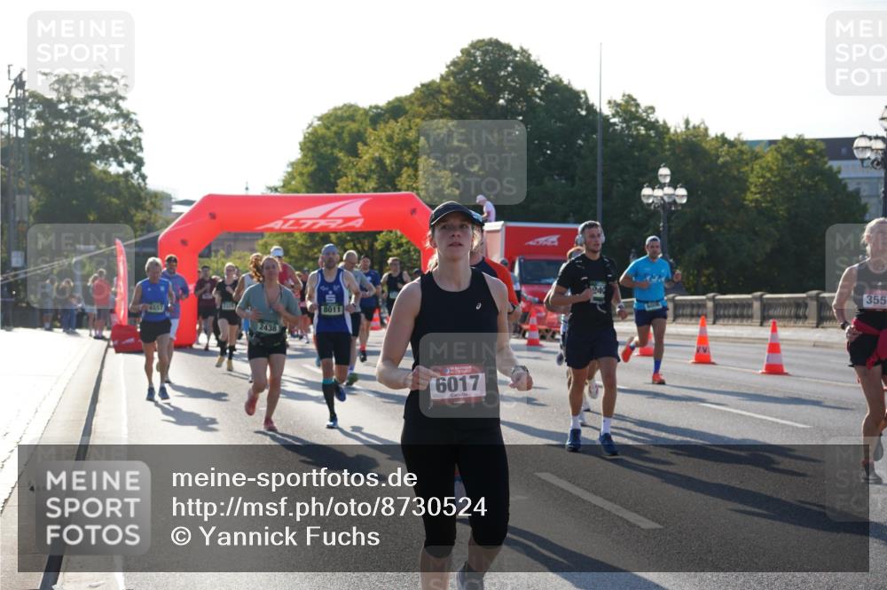 07.09.2025 - BARMER Alsterlauf Yannick Fuchs http://msf.ph/oto/8730524 07.09.2025 08:59:02 Laufen 2438, 8011, 6017, 355 meine-sportfotos.de