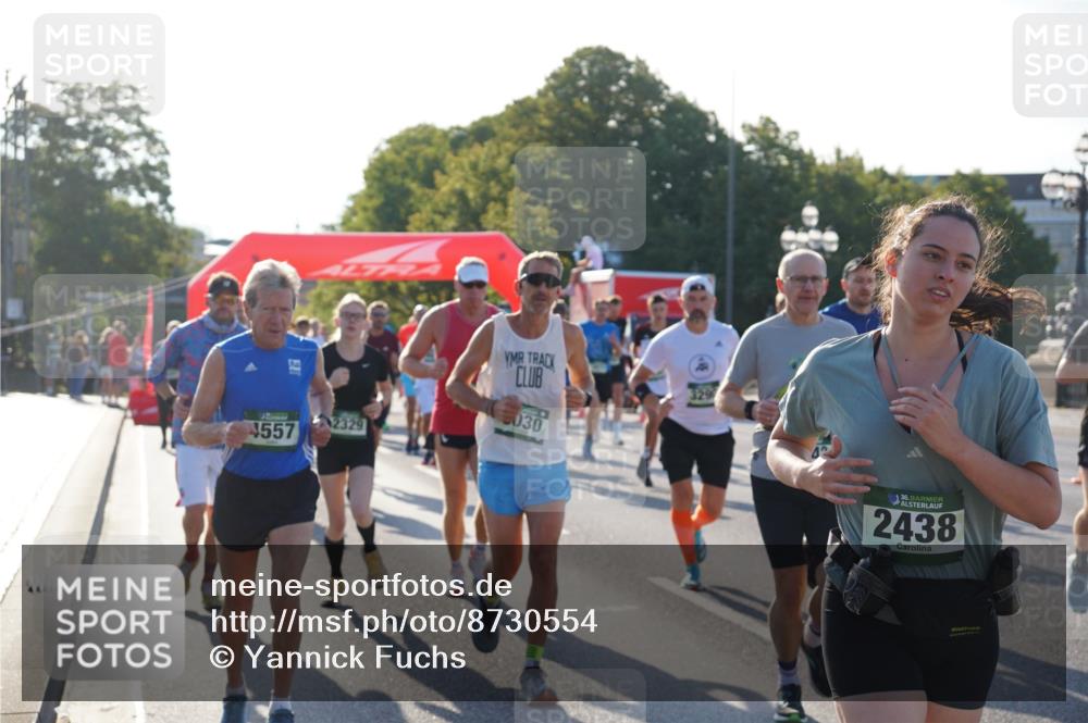 07.09.2025 - BARMER Alsterlauf Yannick Fuchs http://msf.ph/oto/8730554 07.09.2025 08:59:07 Laufen 557, 2329, 329, 030, 36, 2438 meine-sportfotos.de