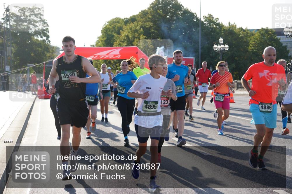 07.09.2025 - BARMER Alsterlauf Yannick Fuchs http://msf.ph/oto/8730587 07.09.2025 08:59:13 Laufen 44414, 4520, 8168, 1677, 5947, 4895, 123, 948, 2178, 4887, 4886, 6108 meine-sportfotos.de