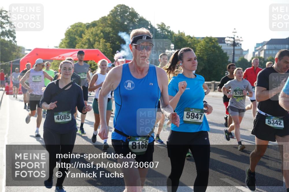 07.09.2025 - BARMER Alsterlauf Yannick Fuchs http://msf.ph/oto/8730607 07.09.2025 08:59:15 Laufen 3874, 4085, 2935, 8168, 136, 5947, 5701, 5342 meine-sportfotos.de