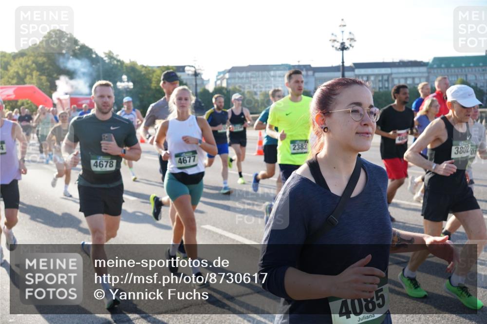 07.09.2025 - BARMER Alsterlauf Yannick Fuchs http://msf.ph/oto/8730617 07.09.2025 08:59:17 Laufen 2383, 4678, 4677, 4085, 4631, 3802 meine-sportfotos.de