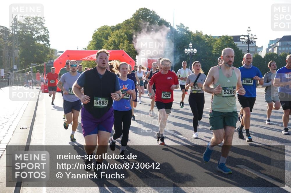 07.09.2025 - BARMER Alsterlauf Yannick Fuchs http://msf.ph/oto/8730642 07.09.2025 08:59:21 Laufen 44414, 4985, 45, 5883, 2557, 3983, 4436, 5208, 6229, 1952, 492 meine-sportfotos.de