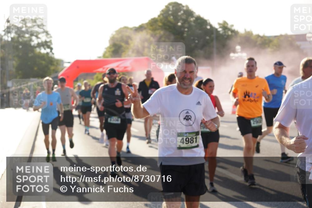 07.09.2025 - BARMER Alsterlauf Yannick Fuchs http://msf.ph/oto/8730716 07.09.2025 08:59:34 Laufen 2900, 4981 meine-sportfotos.de